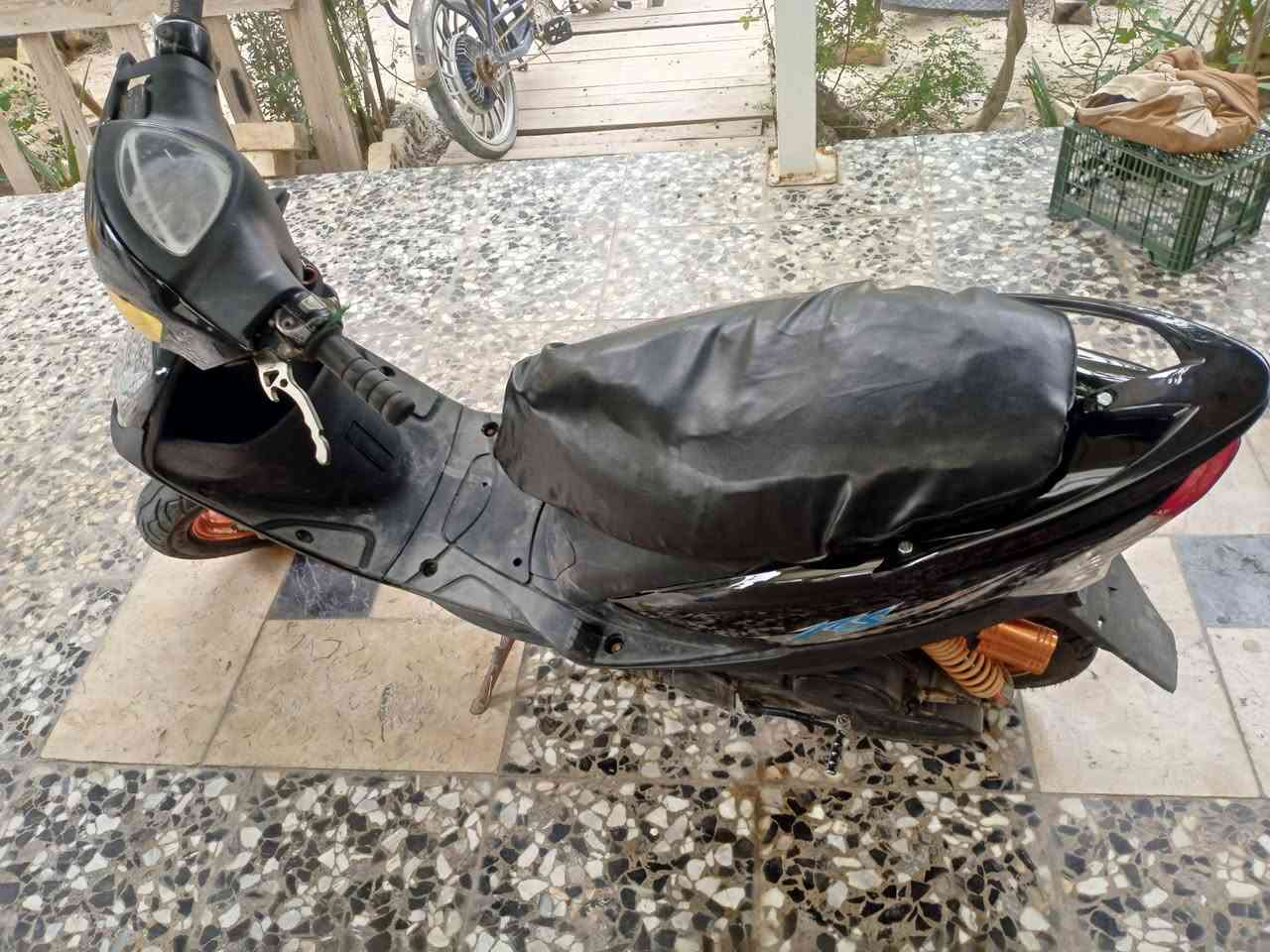 ماكس عدله للبيع
دراجه كامله ما بيها نقص بس الايت اليمنه 

مثل ما موضح بالصورة 

السعر 450


**إذا كنت صاحب هذا الإعلان وتريد حذفه لأي سبب، رجاءا أرسل رسالة إلى الدعم الفني**