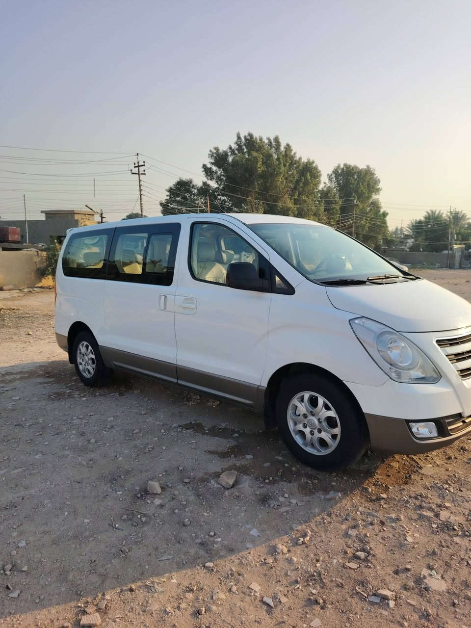 السلام عليكم للبيع ستاركس 2014 سياره مكفول كفاله عامه  مكينه وكسر وكسن جدد مكفولات تخم تاير جديد حداديه كلها جديده  سياره فول مواصفات واحد/واحد مكان بغداد رقم تليفون ***********
