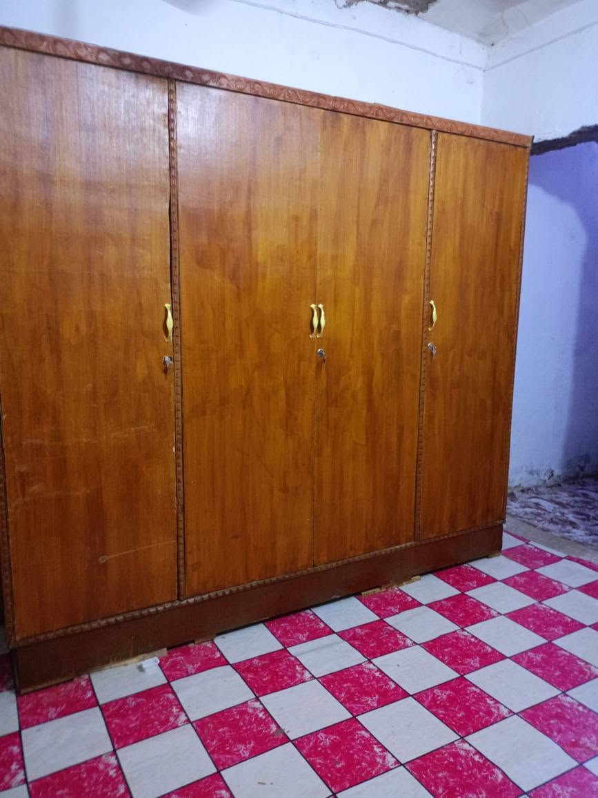 كنتور 4بواب صاج يحتوي على خانه زغره رف وخانه الوصط رف وخانه تعلاكه سعر 140 العنوان العمارات الملح مقابيل حي الخضراء قرب مدرسه رقيه الانصاري قرب فلاح المضمد *********** عمارة, ميسان
