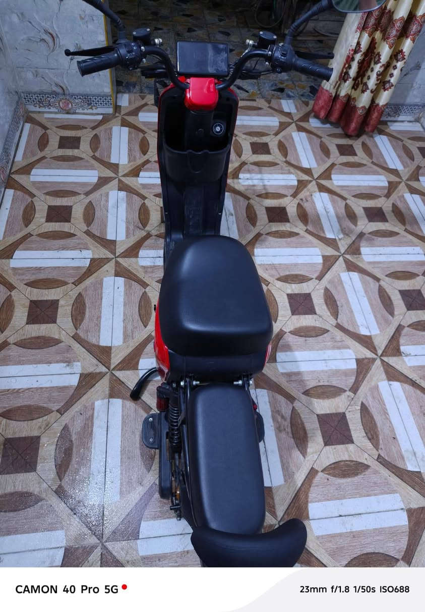 السلام عليكم
دراجه شحن R9
دراجة نضيفه وجديده اخذته قبل اسبوع 
السعر 400وبيه مجال للطيبين للاستفسار ***********
مكاني البصرة كرمة علي
