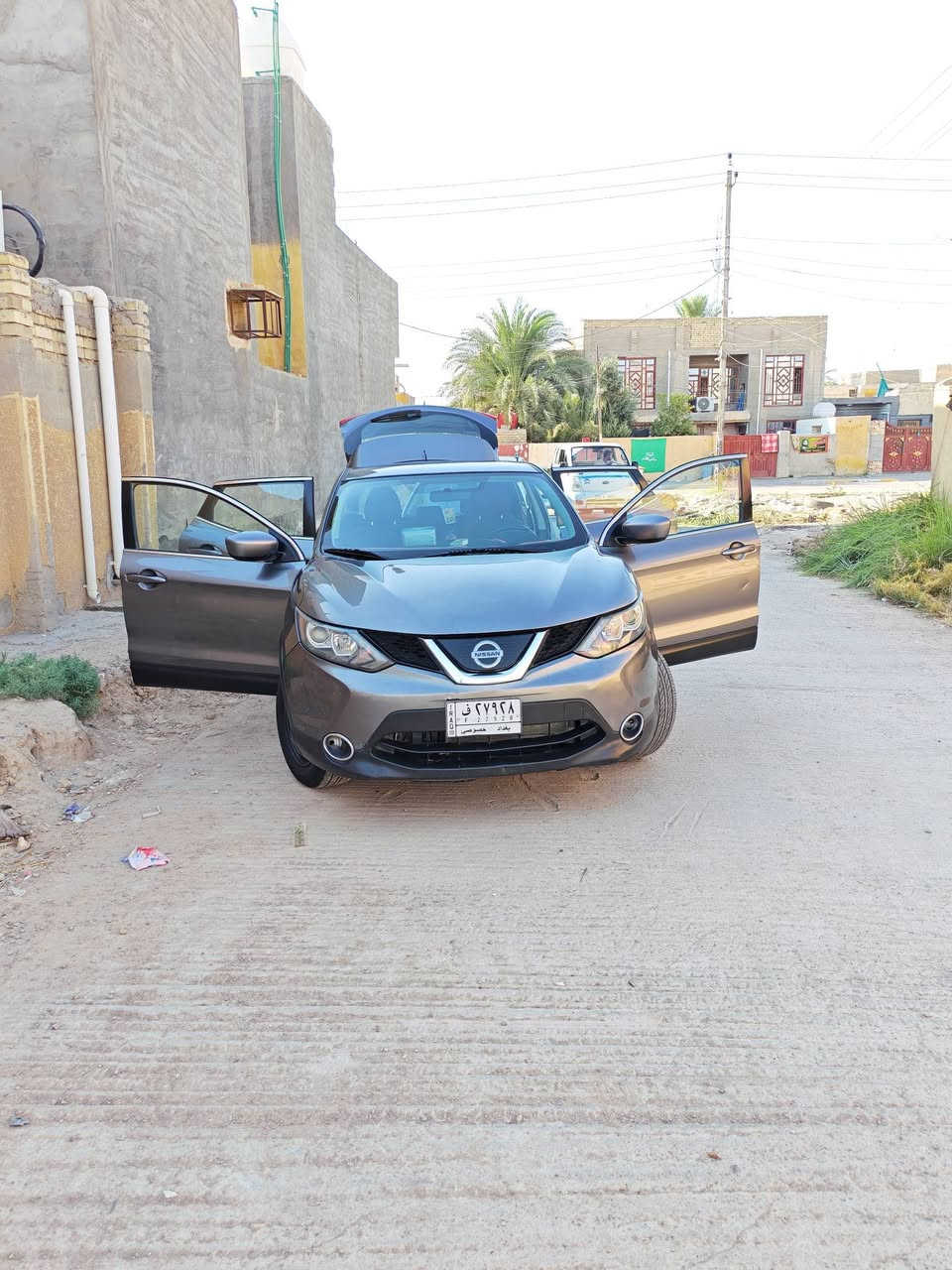 نسيان روج سبورت 2019 
كامرة خلفية 
حساسات امامية وجانبية 
تبريد قطعتين 
السيارة ماشية 133 الف كيلو متر 
بيها ضرر جاملغ وحافة البنيد من جهة السايق مصلحة تصليح مو تبديل
السيارة باسمي
سعرها 140 ورقة وبيها مجال بسيط 
*********** 
واسط الصويرة
