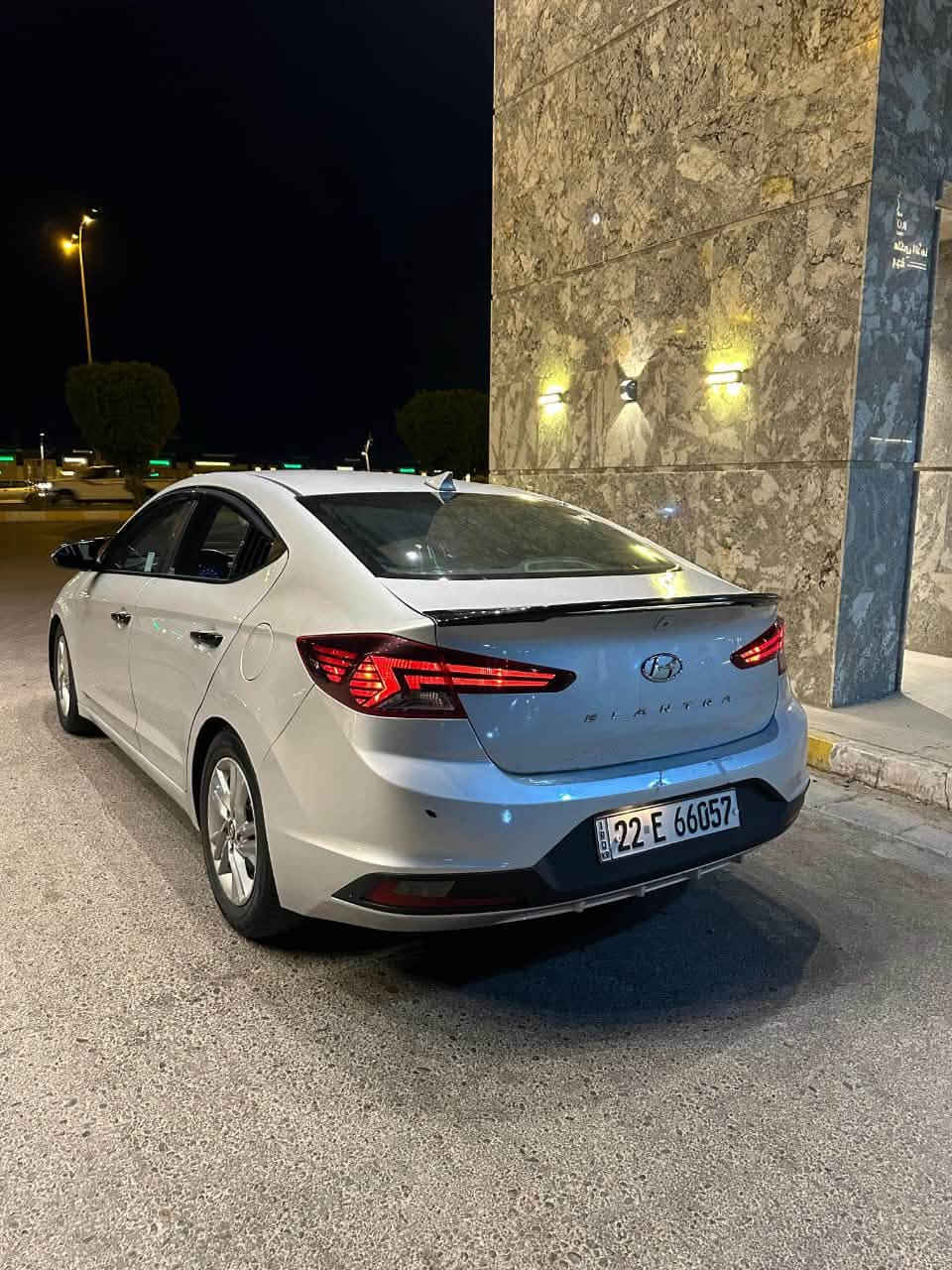 🚗 ألنتره  2020 - وارد أمريكي  🚗
المواصفات:

 المحرك: 2000 دوش 🧡
كير AT المرغوب 

 اللون: سلفر

 الرقم: اربيل وباسمي (التحويل مضمون)

 المكان: الفلوجه 

 تخم تاير جديد.

 نص فول 

منضومة غاز 60 L

منضومة زنون200$

—————————-

 حادث سونار مرفق مع صور المزاد

💰 السعر: 128 وبيهة مجال 

📞 للاستفسار والتواصل

 واتساب أو اتصال ***********
