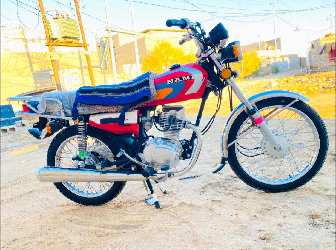 سلام عليكم شباب دراجه للبيع تعمير ناما شلامجه والشاصي ارشه ١٩ اصلي اوراق اصلي مو سكنر دراجه توني معمرهة صالهة شهرين نضيف بمعنه الكلمه هاي صور مو قديمه توني صورت ونشرت مكاني ديوانية اليريدهة بي خير ودلل *********** السعر مليون وبيهة مجال
