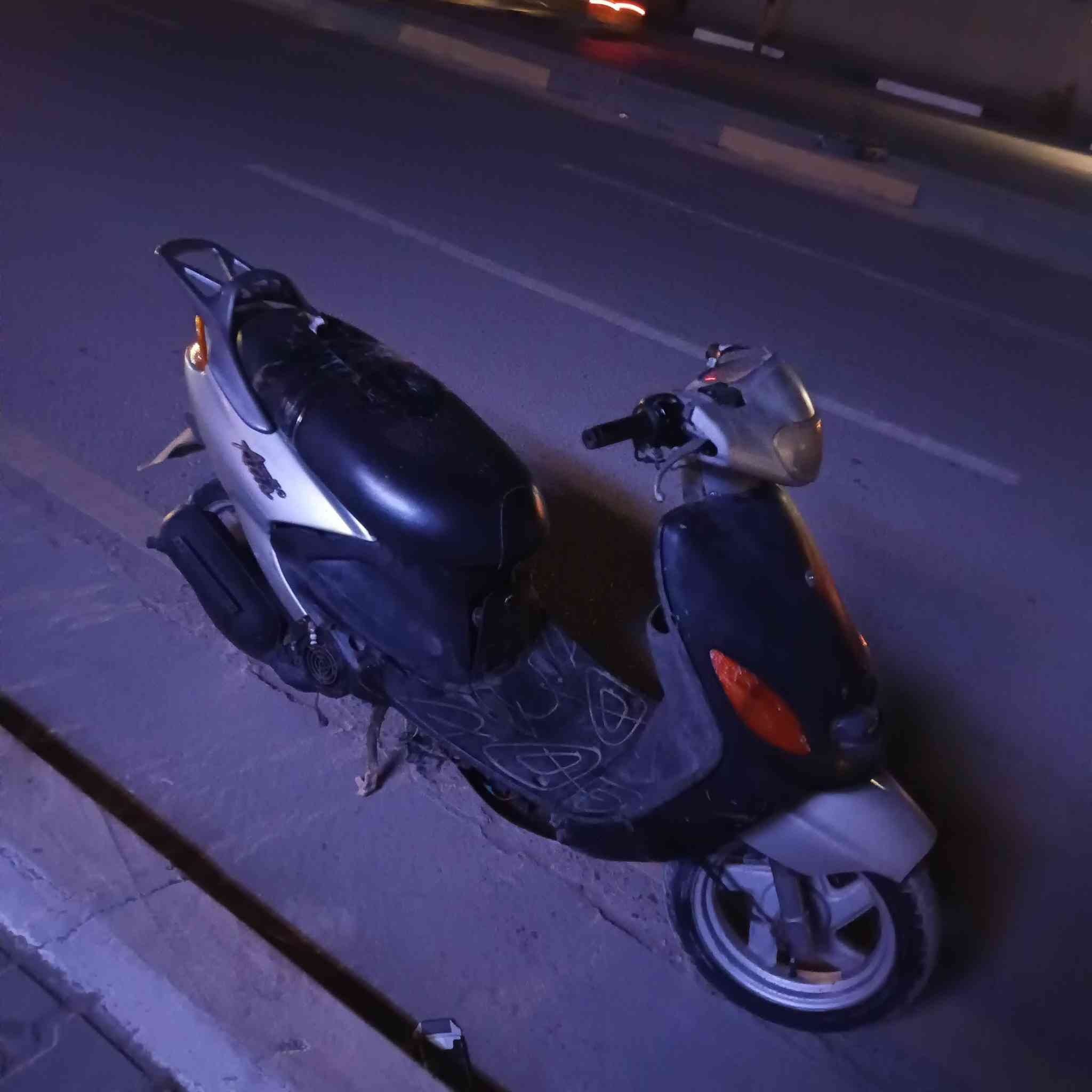 سلام عليكم دراجه اكزز للبيع كهربائيات كامله نقصها بس باتري كربلاء الحر سعر220وبيها مجال ***********
