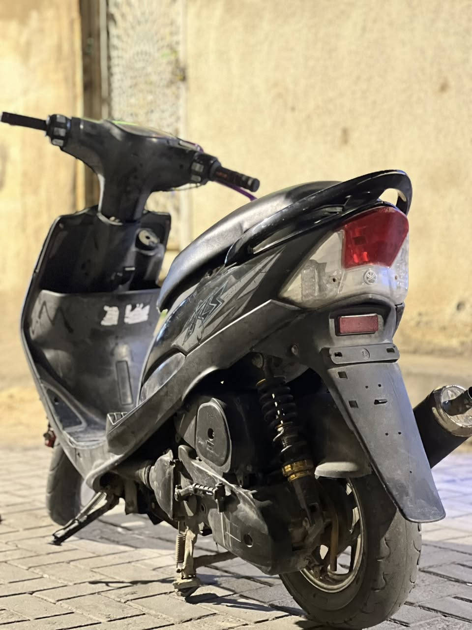 سلام عليكم دراجا ماكس عدلا مابيه شي الجاري بس سلف دراجا ملاح فول سلعا معدل كفرات ختم واحد ويا لمكينه ويلات نجمه دراجا رايدها ب850وبيه مجال للشراي مكاني بصرا جزائر ***********
