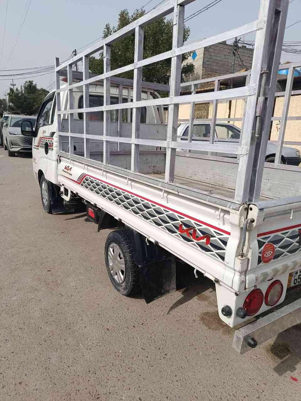 السلام عليكم يوجد كيه 2700للبيع السعر 115رقم بغداد دولي هزه جديده المكان بغداد مدينة الصدر للاستفسار واتساب ***********
