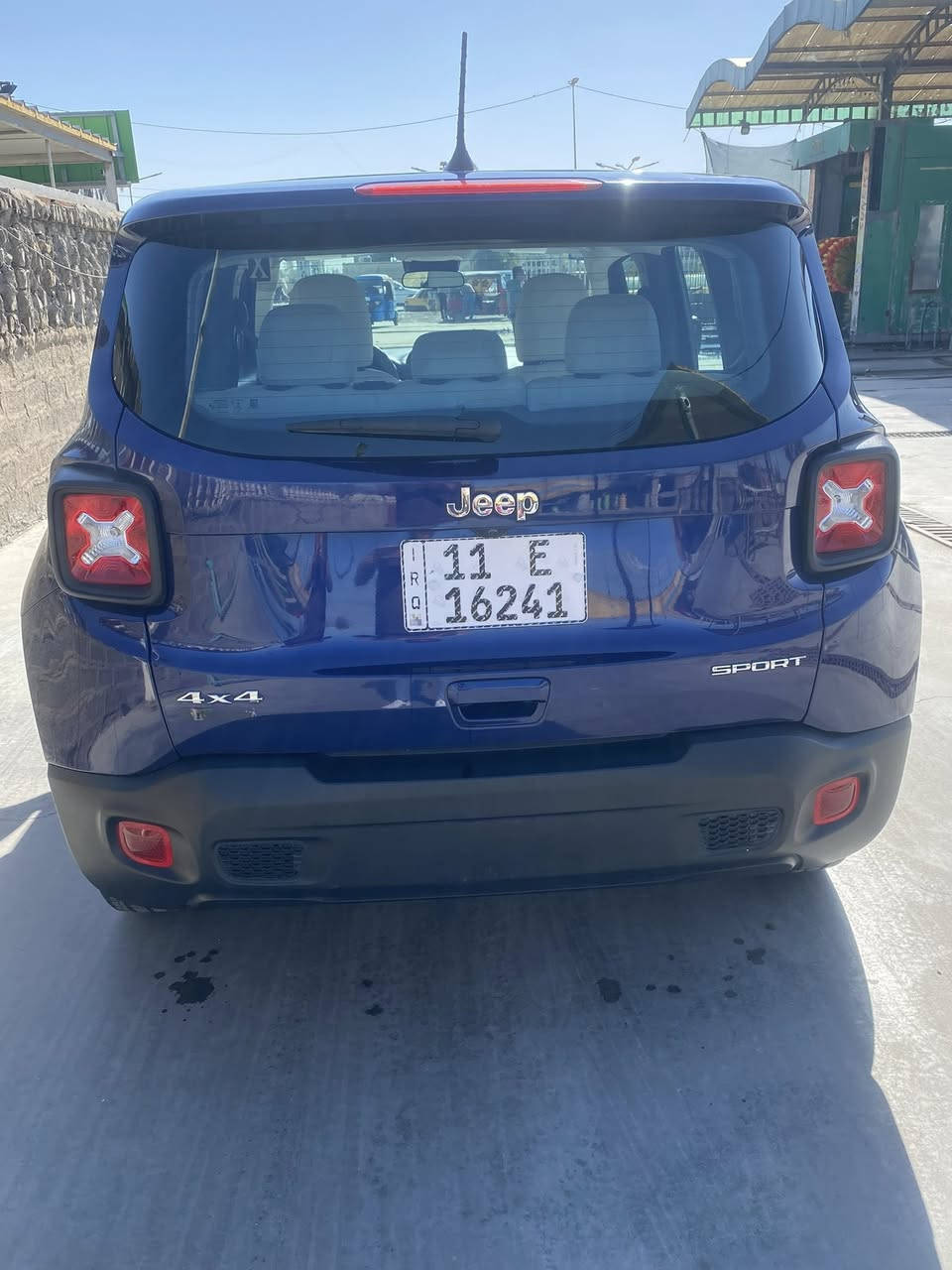 السلام عليكم
جيب رينيجيد 2021
فئه سبورت 
محرك 2400 / 4x4 
رقم بغداد الدولي ب اسمي 
كير 9 نمر 
رادار امامي ورادارات جانبيه 
توقف ذاتي+ تحديد مسار  
فور ويل + 5وضعيات قياده
سايد بريك كهرباء
بصمه  
كامرة دواره +حساسات 
شاشة اعطال
كروز +مثبت سرعة  
دوشمه كشنات+ابطاين +ارضيه 
باتري +تخم تاير جديد
السيارة ماشية (65 )الف كيلو
محرك ع وضع الشركه  كفاله
تبريد ثلج  
 
حادث تبديل دعاميه +  بارد بدون صبغ وصور حادثهه موجودات 
مكانه بغداد
السعر١٣٥وبيه مجال
الرقم للاستفسار ***********
