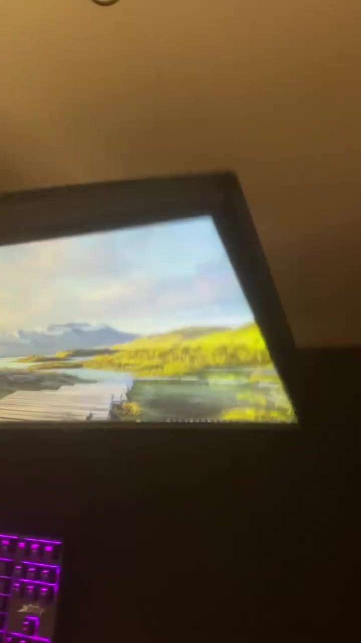 ASUS vg248qe  استخدام قليل السعر ١٠٠ مكاني غزاليه *********** حجمها 24
144hz
1ms
