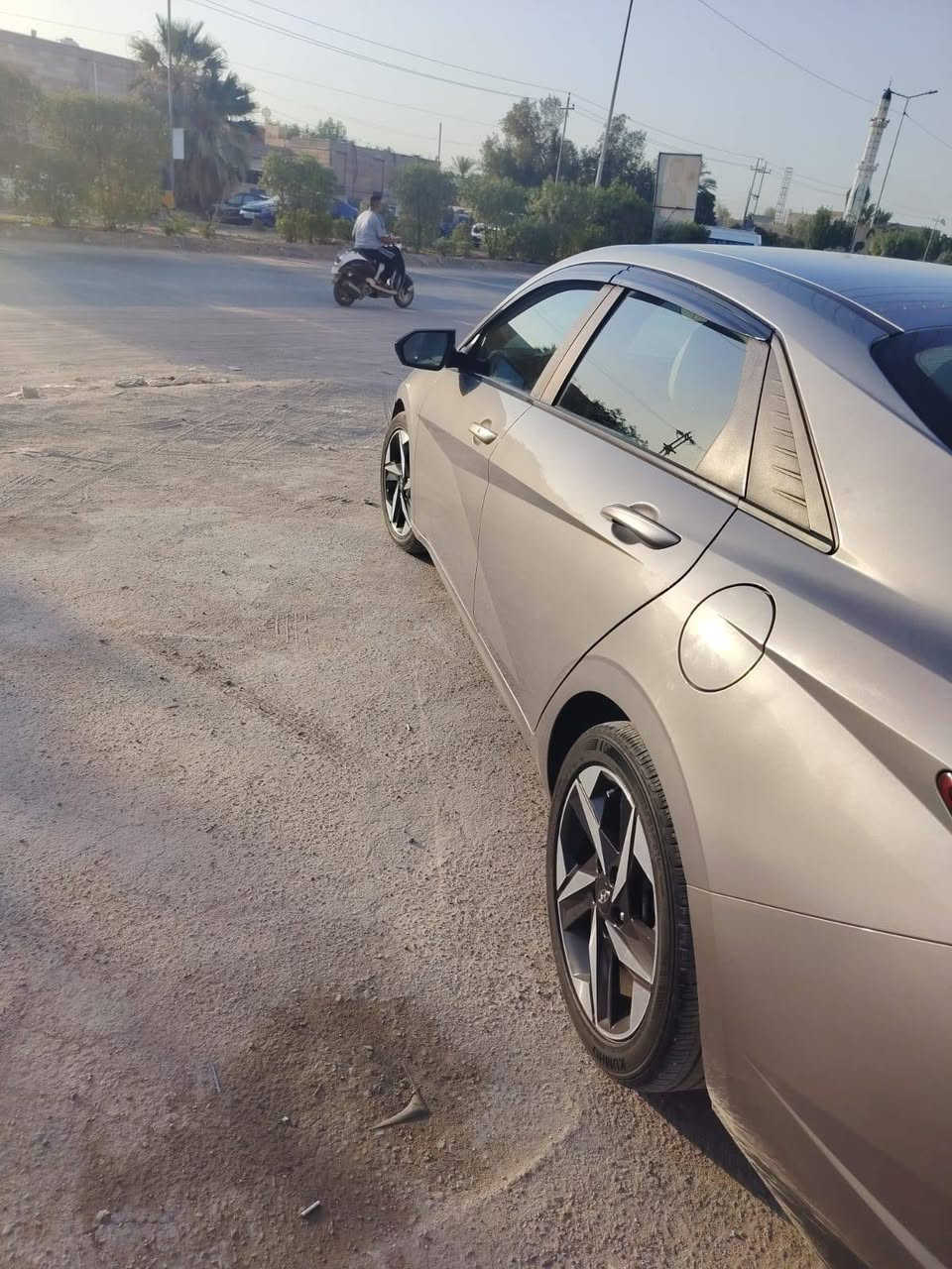 السلام عليكم للبيع النترا موديل 2023 وارد امريكي سياره بيه بارد بسيط بلبنيد والباقي مكفول موضح بسونار رقم بابل دولي مواصفات حلوه بصمه كشنات جلد داخل بيجي شاشه كبيره كامره خلفيه  مكينه 2000 دوش المرغوب السعر 147 وبيه مجال للطيبين للاستفسار *********** الشراي يتصل على الرقم الخاص مغلق مكاني بابل
