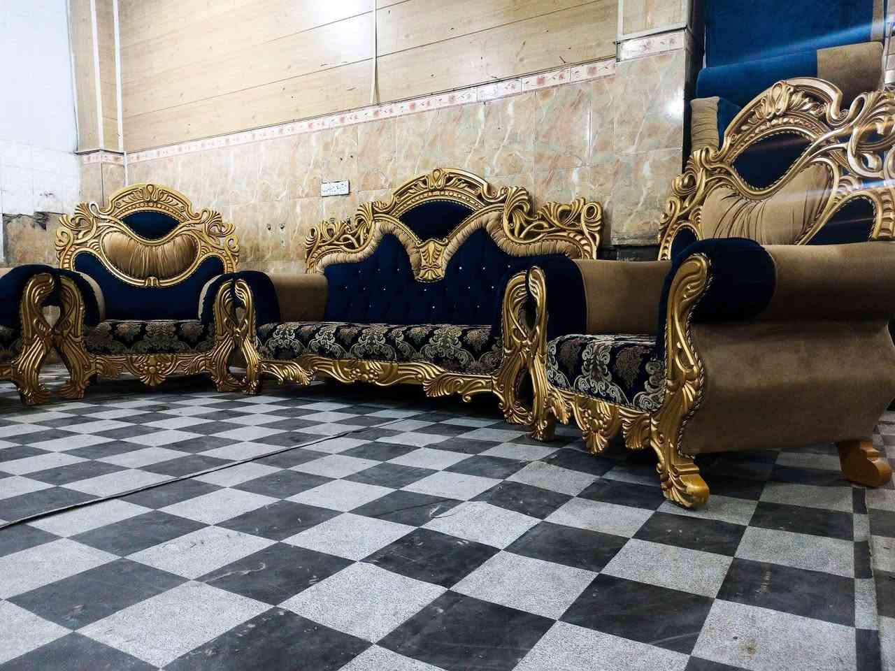 السلام عليكم يتوفر في معرض الزهور تخم ملكي للاستفسار الاتصال على هذا الرقم*********** او زورونا في معرض الزهور العنوان على 5 كيلو شارع 100 قرب مطعم حيور كردي معرض الزهور للاثاث اهلا وسهلا بكم 🌹🌹
