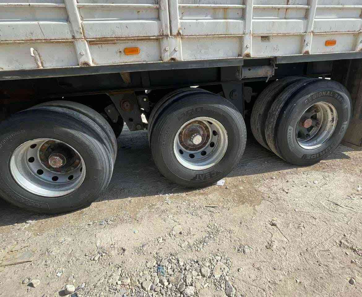 سلام عليكم للبيع عربانه بلوم 3 محاور 14 مربع  مكان بغداد  السعر115 وبيها مجال للاستفسار اتصل ***********
