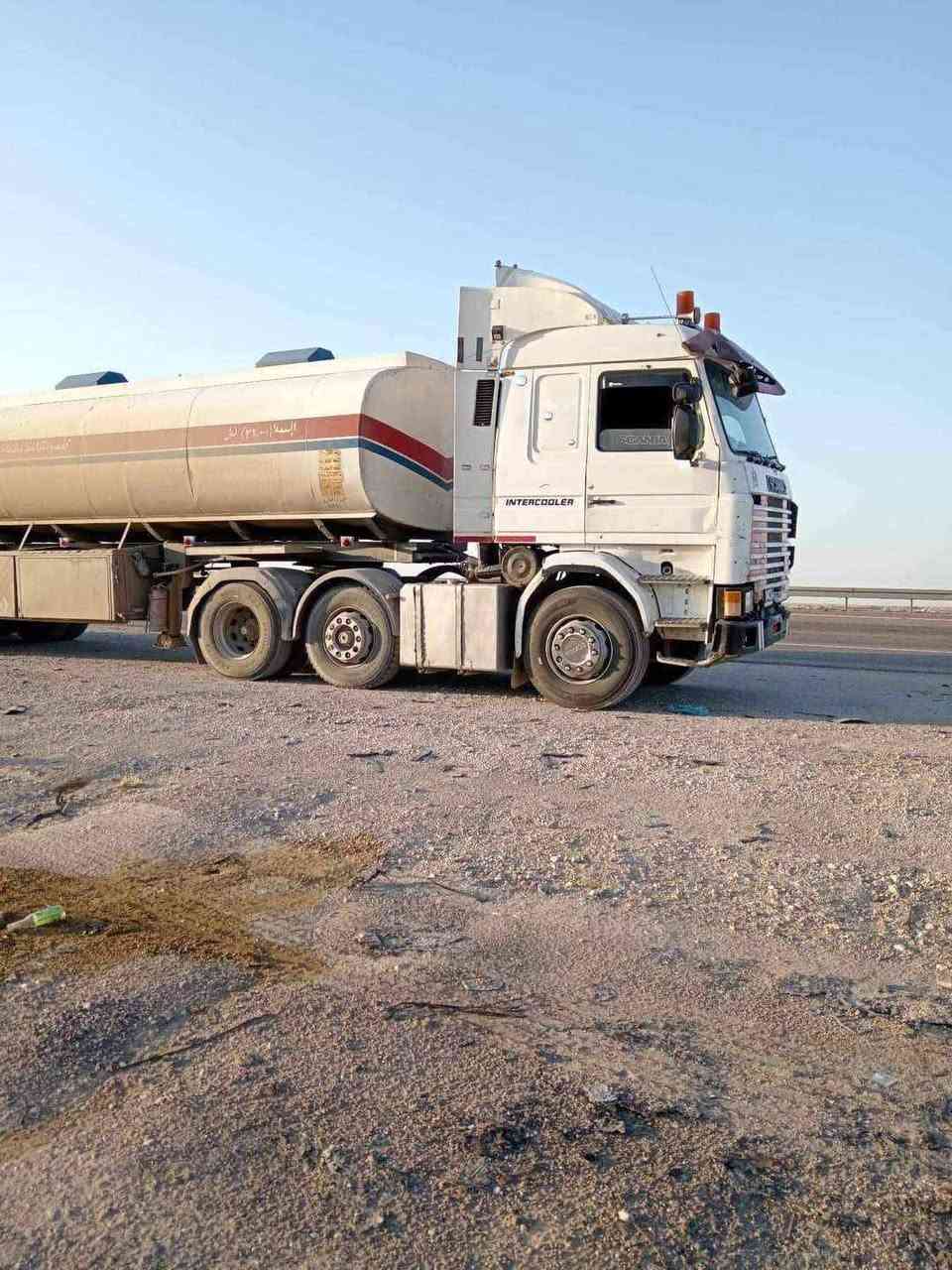 سلام عليكم. سكانيا للبيع موديل ٩٣ محرك ٤٣  06 محرك لا صرف ولا بخار GWS فعال طوناج جديد سياره شغاله جميع محاور تخم تاير. رقم الهاتف *********** مكان الانبار الرمادي
