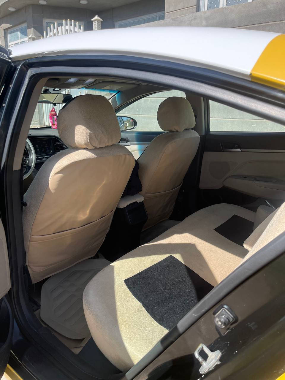 سلام عليكم
ملاحظه اذا اكو مراوس النترا 2016 هم تكسي عادي 
النترا للبيع موديل 2017 وارد امريكي رقم بغداد دولي بسمي هزه جديده سنويه ال 27 مصفره كلشي نص فول ماشيه 212, سياره جاهزه ادامه كامله تخم تاير وحداديه 

مكينه 2000مفتوحه سياره خير من الله 
كلشي موضح بلسونار شوف السونار وخابر 
السعر 120بيه مجال بيع فقط 
مكان سياره حله ناحيه النيل 
***********
‏‪***********‬‏
