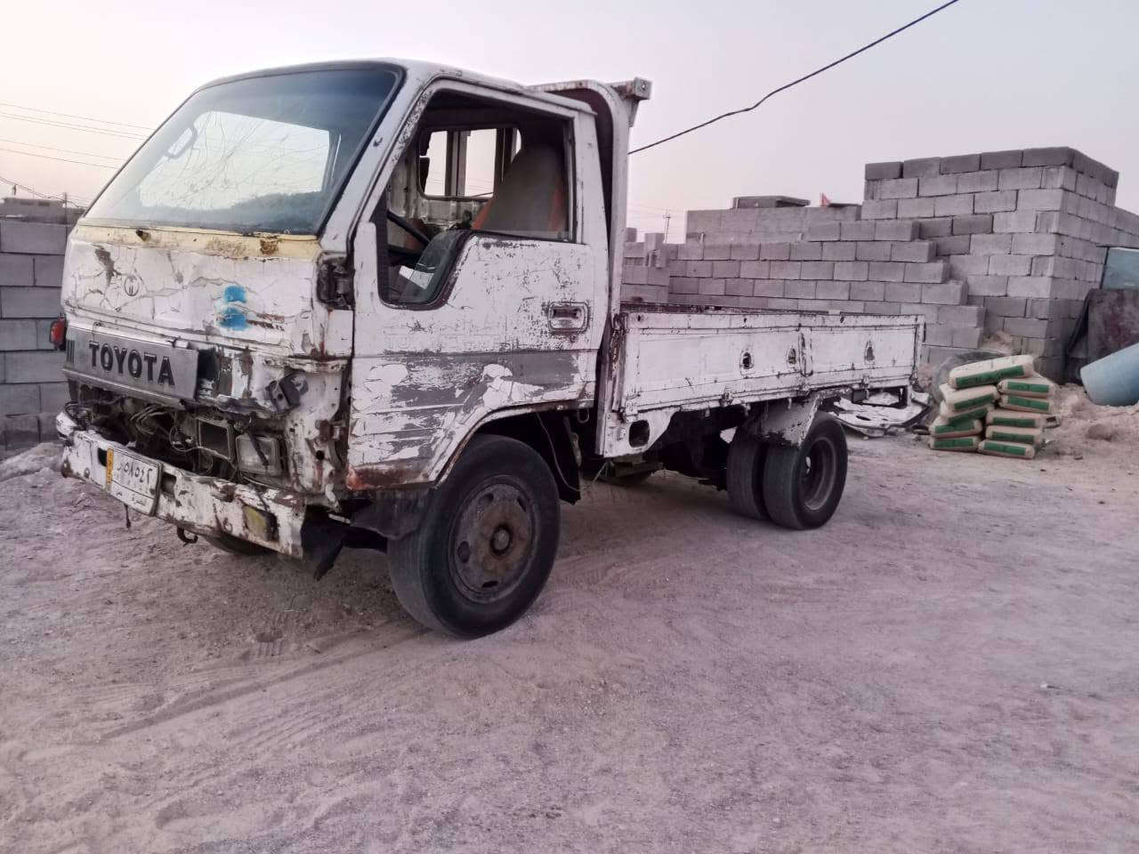كيا حمل للبيع موديل ٩٦ رقم بصره سنويه جديده شاصي مكفول سعر ٢٢ وبين مجال لشراي *********** و***********
