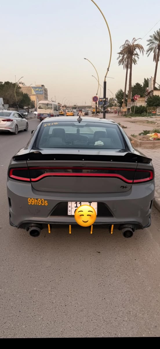 جارجر 2016 ارتي 5700
حادثه بس مال امريكا كما موضح بالصور  مصبوغه عام اسمنتي
السياره جاهزه نقصهه فقط تبريد و اعاده صبغ سياره ماشيه 167 كيلو و الله سياره تخبل كلشي بيه بلادي حماوه بعز الحر متعبر 103 بدون برمجه بدون كلشي سياره جانت متروكه محرك و كير بالجيس سنويه باسمي مكاني بغداد الجديده ***********
