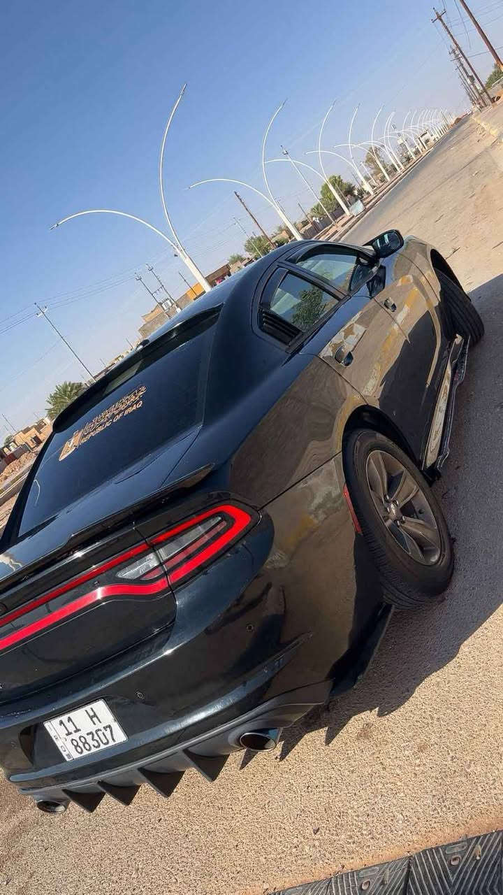 سلام عليكم
دوج جارجرSXT موديل  2015
رقم بغداد نكليزي بسمي 
سياره ستخدام شخصي
 موصفات عاديه
شاشه كبيره
كامره دواره
حساس خلفي
تشغيل عن بعد
ماشيه 144
حدث سياره
جاملغ جهة سايق مصلح نفسه فقط موضح بسونار
سعر  (170ورقه) 
مكان سياره كربلاء
التواصل *********** كربلاء, العراق
