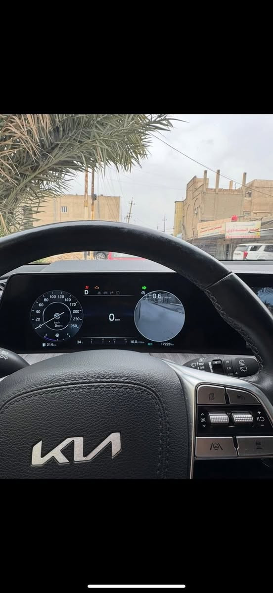 كيا تيلورايد 2023 SX XLIn
1-حجم المحرك 6 سلندر 3800. 

2-عداد المسافة 40 الف كيلو وليس ميل

3-بصمة ابواب وتشغيل عن بعد. 

4-زينون عالي ناصي آصل. 

5-فتحة سقف. عدد٢

6-رادر جانبي مانع اجتياز. 

7-فور ويل درايف 

8-تحديد مسار. 

9-كامرات محيطية. 

10-حساس حلفي. 

11-شاشة كبيرة مع كامل ايعزتها. 

12-تدفئة+تبريد الكراسي الامامية. وخلفيه

13-تحكم ستيرن جهيتن. 

14خزن ميموري متكامل 

15-حساس خلفي. 

16-سستم صوت متكامل. 

17-كنترول تبريد خلفي منفصل. 

18-كشن سياحي. Vip. 

19-رادر محيطيه 360 درجه 

20-الكراسي الامامية كهرباء. 

21- ٧ راكب ٣ قطع تبريد. 

22-اشاير مري قابلة للطيء. 

23-مقاعد جلد حار بارد

24- خمس كامرات

25- وباقي الموصفات المعروفة في فئة SX XLIn 

السياره فول  مواصفات  

الضررر: جانبي مبدل فقط جاملغ امامي جهه السايق والبقيه مصبوغ ع كدهن

مكان السياره بابل المسيب

 السعر 288 $ وبیها مجال 

———————————————————————

للأستفسار اكثر واتساب. ***********
