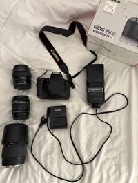 كانون 800D • عدسات 18-55 85mm 70-300 • شاشة قابلة للدوران