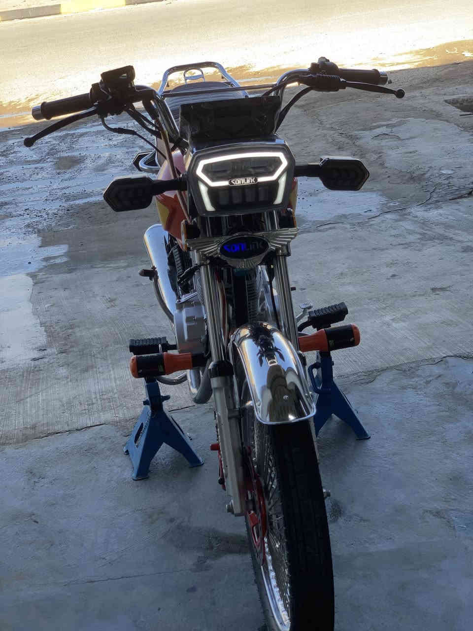 السلام عليكم  دراجه البيع تايكر خمس نمر مديل ٢٠٢٥ دراجه نضيفه وما متعوبه فقط الشاشه محتركه ومعروفات كلهن يحركن شاشه الدراجه ترهم مراوس بتلفون وترهم بيع الستفسار *********** وبي وتساب
