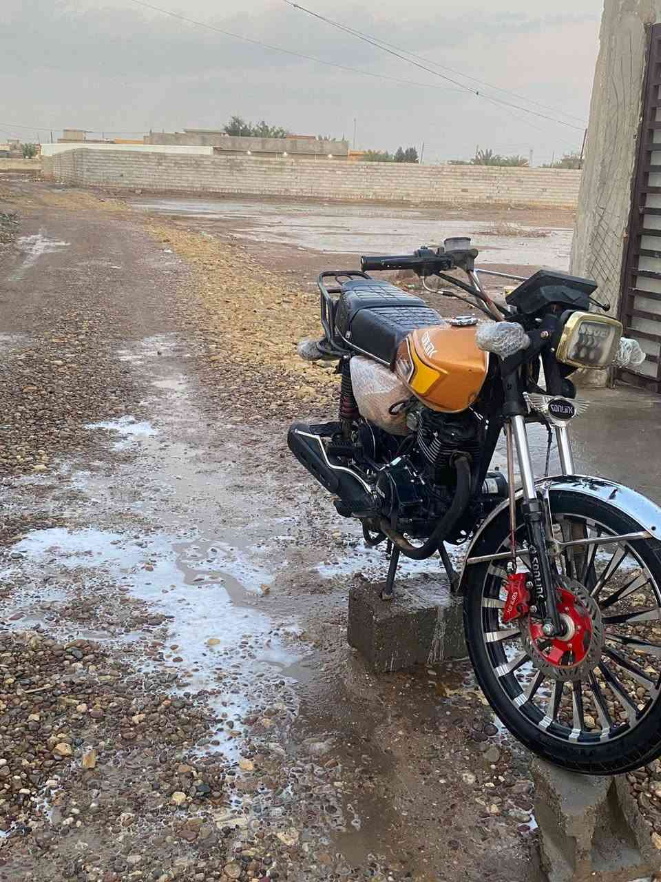 سلام عليكم دراجه ايراني سونك موديل 2025جديده ومحركها 200ccنضيف مكفول اوراق موجوده رايدها ب675وبيها مجال كلش قليل
مكاني بغداد تغاطع نهروان رقمي ***********
