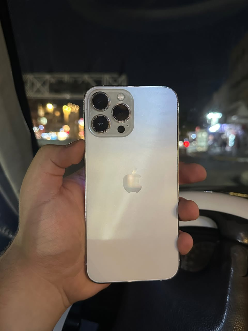 iPhone 13 Pro Max
 ذاكره 128
جهاز  مستبدل بطاريه وشاشه نوعيه كلش ممتازه تشغل 120 فريم اكو فرق نوعيات رديئه تشغل60
فيس ايدي شغال بس ميلقط اتوقع  وصخ او ينفتح ويرجع ينشد ويشتغل طبيعي
نضيف جداً بدون ملحقات 
  نسبه البطارية 100 ‎%‎ صرف ممتاز
السعر 400 الف … سعر 12 والله ماكو هيج
📍العنوان بغداد بسمايه  ،،


**إذا كنت صاحب هذا الإعلان وتريد حذفه لأي سبب، رجاءا أرسل رسالة إلى الدعم الفني**