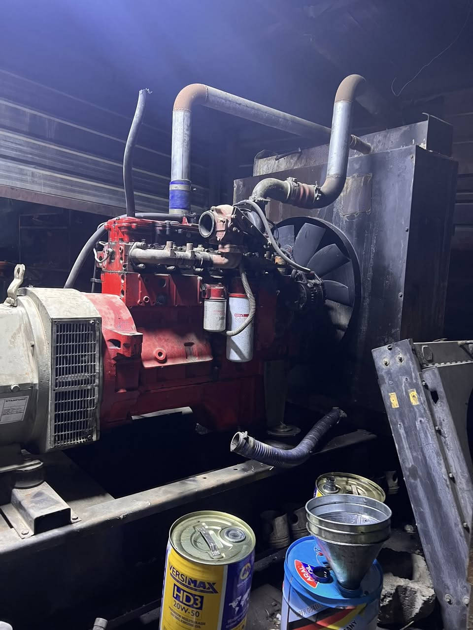 السلام عليكم مولد للبيع كمنز 250كيفي سعرهه 40رقم ***********
