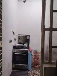 نصف قطعة للبيع شرك طابقين نظيفة جداً مساحة 72 م في قطاع 54 بفرع جامع و...