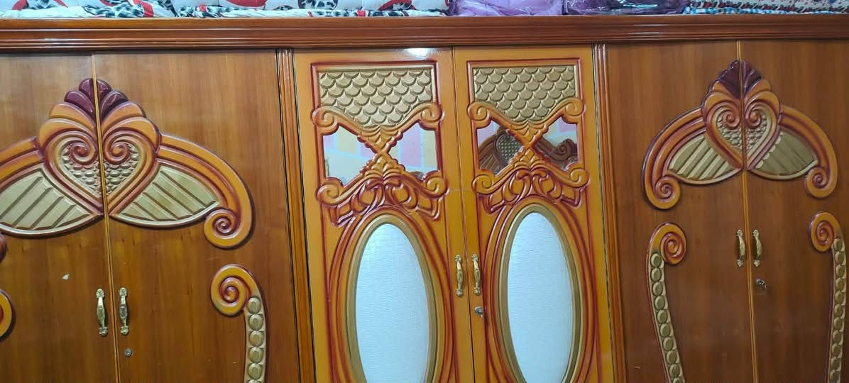 غرفة نوم نظيفه كاملة ملحقات سعر مناسب
للتواصل ***********

