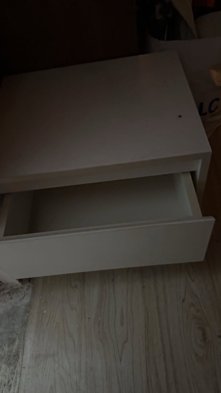 ميز جانبي للبيع.


**إذا كنت صاحب هذا الإعلان وتريد حذفه لأي سبب، رجاءا أرسل رسالة إلى الدعم الفني**
