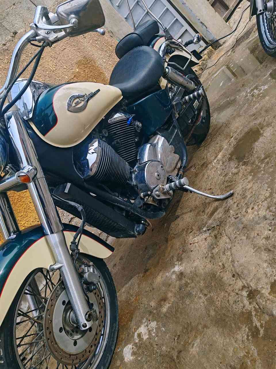 هوندا شادو 400cc🔥
السعر 14ورقه قفل 
بدون رقم مكينه كير كلجات كفاله
تراي علئ لسانك من باب البيت تاخذ اي فيتر تريد جيبه وياك
كلها وضع البلاد فقط نواقصه بطيخه مال صالنصه طاكه وقبق الاشاير الي ورة ماكو
مكاني بغداد البياع الشهداء
***********
