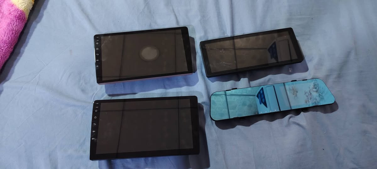 اخوان شاشات للبيع شغالات مابيهن عيب نضيفات شرط الشغل سعر القطعه 35 اذا كلهن 75 قفل اتصال *********** بي واتساب البصرة, العراق
