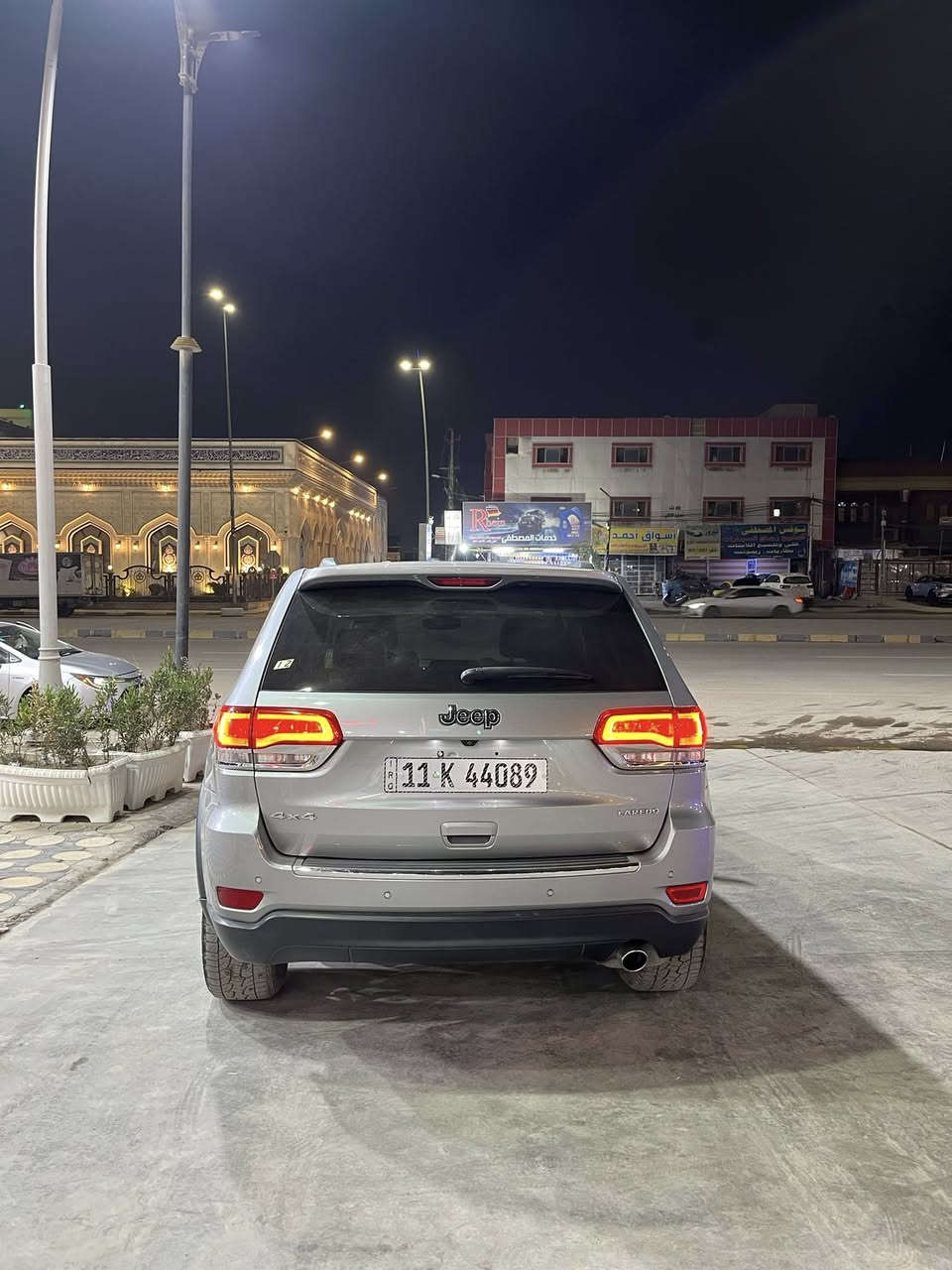 السلام عليكم جيب كراند شيروكي 2020 لمتدد للبيع
سيارة جاهزة دخول جديد سيارة جديدة بمعنى كلمة مكفولة من صبغ حادثها قبق جنطة فقط مبدل نفس الوان حادثها قطعه وحده بس وبدون صبغ بجمها كبس شركة مكينة وكير كفالة عامة وسيارة فول موصفاات وهزة وسنوية جديدة مصار شهر من من استلمت سنوية لل 2031

موصفات

بصمة تشغيل ليس سويج

بيبان الامامية ثنيهن بصمة فتح + قفل + انارة ترحيب

كشنات كهرباء سائق وعكس سائق 

خزن ميموري بكشن سائق 

حساسات خلفية 

صندوق كهرباء 

شاشة كبيرة الحجم

فتحة سلايد 

كشنات حار فقط 

تشغل عن بعد 

لايتات لد نهاري زينون

نضام نقطة عمياء بل مري 

مري لد 

تسخين مري 

اوت هولد 

مانع تسحلق 

نظام سبورت + اكيو

منافذ شحن يو اس بي 2 

منفذ شحن 12 واط

جامات الامامية ثنيهن اوتو 

قطعتين تبريد خلفيات 

منافذ شحن يو اس بي 2 خلفيات

منفذ بلك شحن خلفي 150 واط 

منفذ شحن بل صندوق 12v

سبيرها ما نزل حجم كبير

صدرها ممتاز 

سيارة نضيفة بمعنى الكلمة سعرها 285 ورقة وبيها مجال مكان سيارة بغداد العبيدي 

للتواصل 

 0784 288 0066

‭0772 901 0111‬
