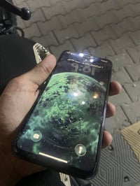١١ برو ماكس ذاكره ٢٥٦ بطاريه ٧٦ مستبدل شاشه اصلي مال تفصيخ فيس إيدي شغ...