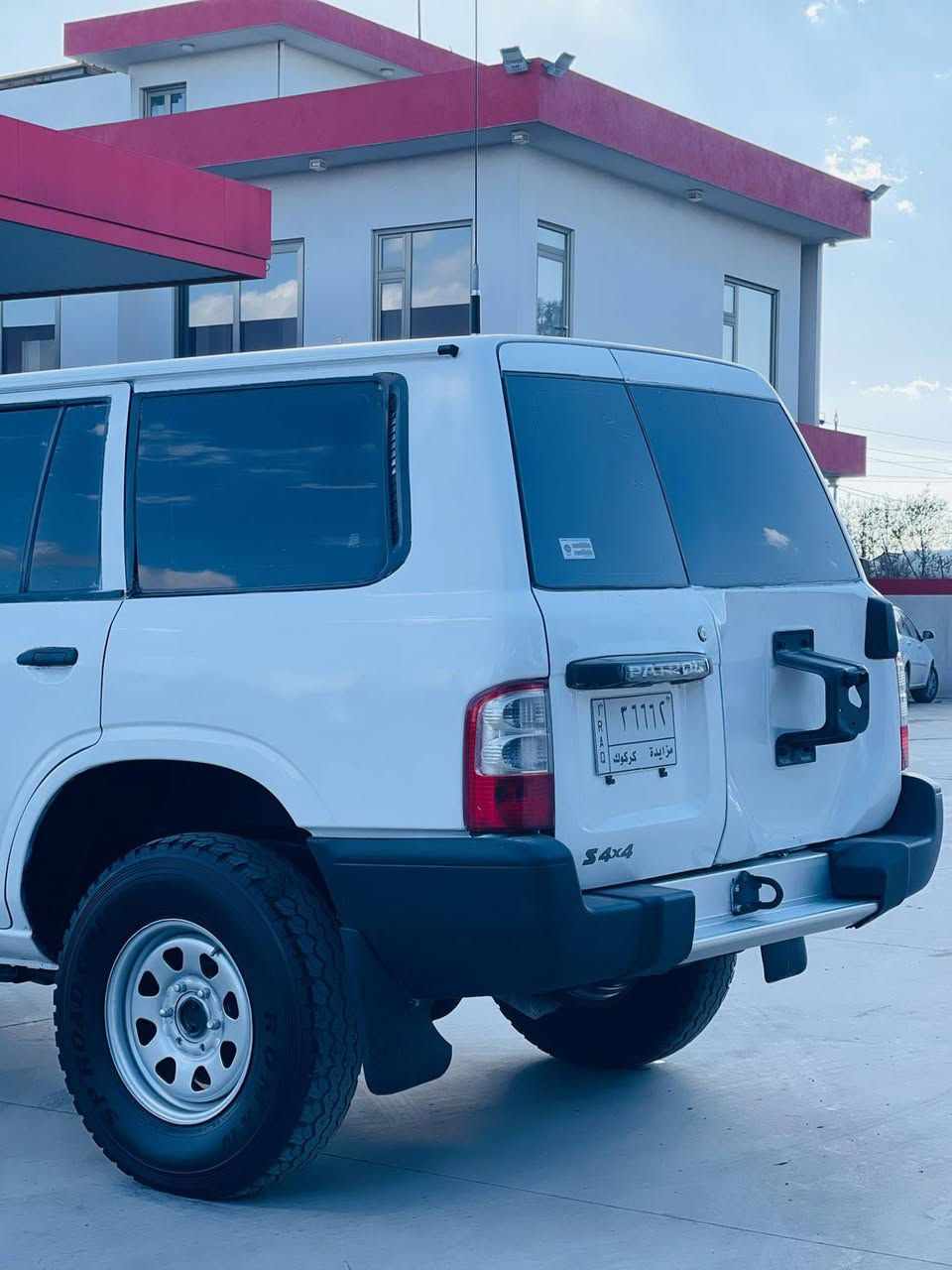 نیسان پاتڕۆڵ مۆدێل 2001 مزایدەی کەرکوک بەشەرتی وەکالە سەیارەکە عام بۆیاخە بۆجوانی کامل مەسرەف گێرو مەکینەو دەبڵ ئەکسل بەشەرت تاقم پێشو دوا تازە بەدەنو قایدە لەوی تەقیوی نیە شانسی بەشەرت بۆ مەسرەف مەگەڕێ بۆ هیچ شتێک هەموو گیانی بەشەرت سعری 57گڵا ژ.م *********** شمشمل, السليمانية
