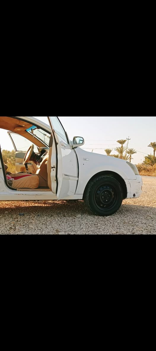 سلام عليكم شيري A5 خصوصي رقم قادسيه مكينه 1500 كير عادي المرغوب كير مكينه حداديه اماميه وخلفيه كله جديد محرك بيه بخار تبريد شغال تدفئه شغال سياره بلاديه وكله جديده سياره مكفوله من ضربه والصبغ كفاله سعر 33وبيه مجال لطيبين اتصل وبيك خي وتدلل مكان سياره دوانيه قضاء سومر  اتصال ***********
