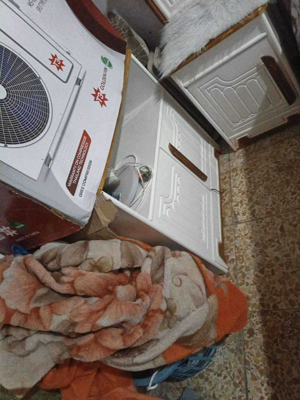 غرفه نظيفه من مستخدمه شهر واحد فقط نظافتها 100% ***********
