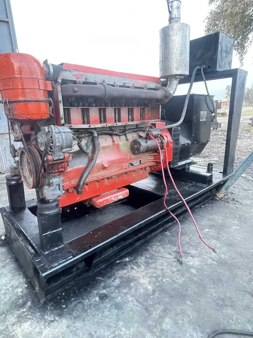 اسلام عليكم محرك دويز 6بستم حاويه شرط برغي مامفتوح توليد 90كيفي ستانفورد المحرك جاهز علشرط  المكان ديالى كفري ***********
