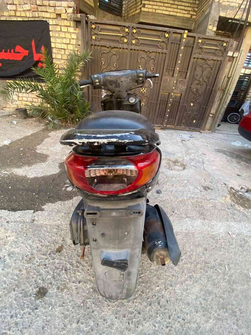 السلام عليكم دراجه بريز نوزل الدراجه خير من الله شلعه و معدل نكره سلف اي وقت كهربائيات كلها شغاليه هورن اشاير لايت عالي ناصي بكلايت كلها شغاله لا تنقيص ولا تبخير و لا نضوح الدراجه تخبل يرادلها ترتيبات السعر 350 وبيها مجال المكان الغزاليه شارع المركز الرقم ***********
