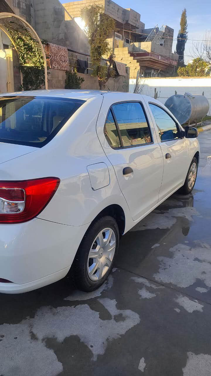 ڕینۆ سمبول مۆدێل2017 بئ بۆیاخ 89هەزار ڕۆشتووە86گەڵاومەعمەلە هی من نییەتەلەفون بۆساحێبی بکەن***********
