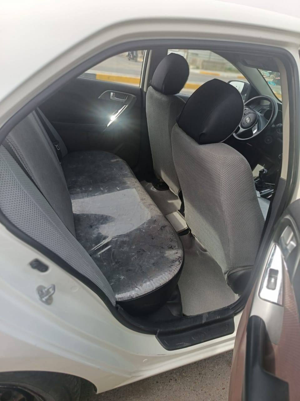 السلام عليكم ورحمة الله وبركاته
سيراتو ٢٠١١ خليجي رقم سليمانية الجديد سيارة بدون ضربة بدون صبغ كفالة عامة عدا بارد قليل بالجاملغ الأمامي كير مكينة تبريد كفالة ع فحص مكاني بغداد حي العامل السعر ١١٥ وبيها مجال واسف على الإطالة تحياتي *********** متواجد واتساب 🙏
