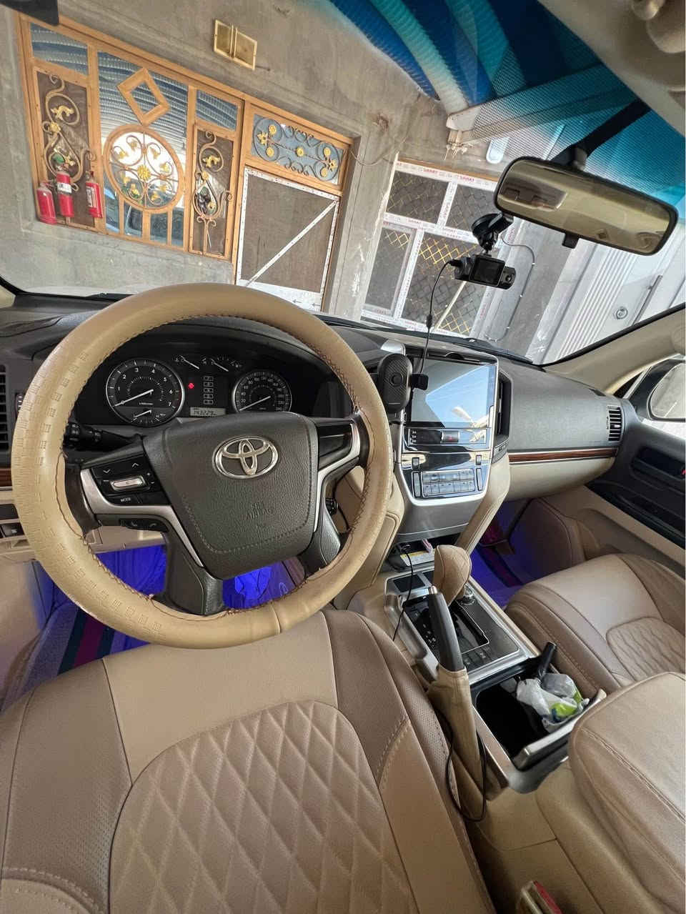 لاندكوروز  2016  بريم سعر 485 بيه مجال الشراي 
السياره كفاله جديده كلش محرك 6 
بسمي رقم بغداد دولي السنويه 2030
السياره ماشيه ١٣٥ 
العنوان الديوانيه حي جامعه 
 اتصال و واتساب. *********** ديوانية, القادسية
