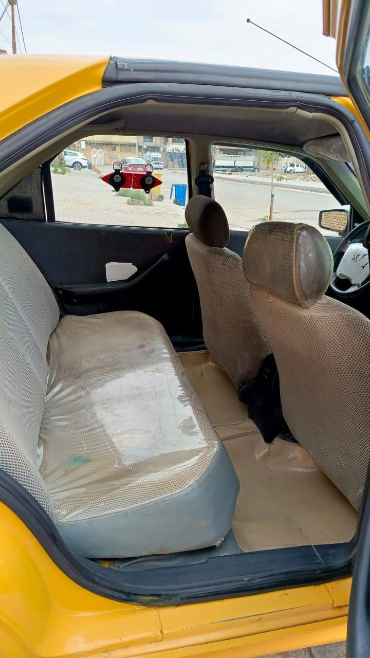 سلام عليكم  بيجو باص موديل 15 رقم بغداد انكليزي  مصفره هيه وقرمات بسم ولد صديقي  مكان كوت مركز المدينه  *********** شاش شقاله كمره شقاله تخم تاير جديد السعر خاص
