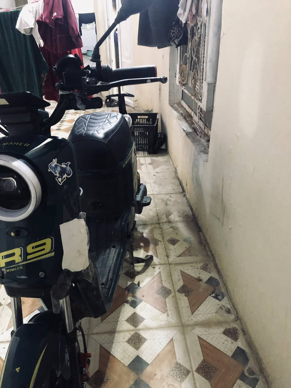 سلام عليكم دراجه البيع سعر 450 وبيه مجال ار R9 خمسه  بطريات سرعه 99 هاذ رقمي ***********
