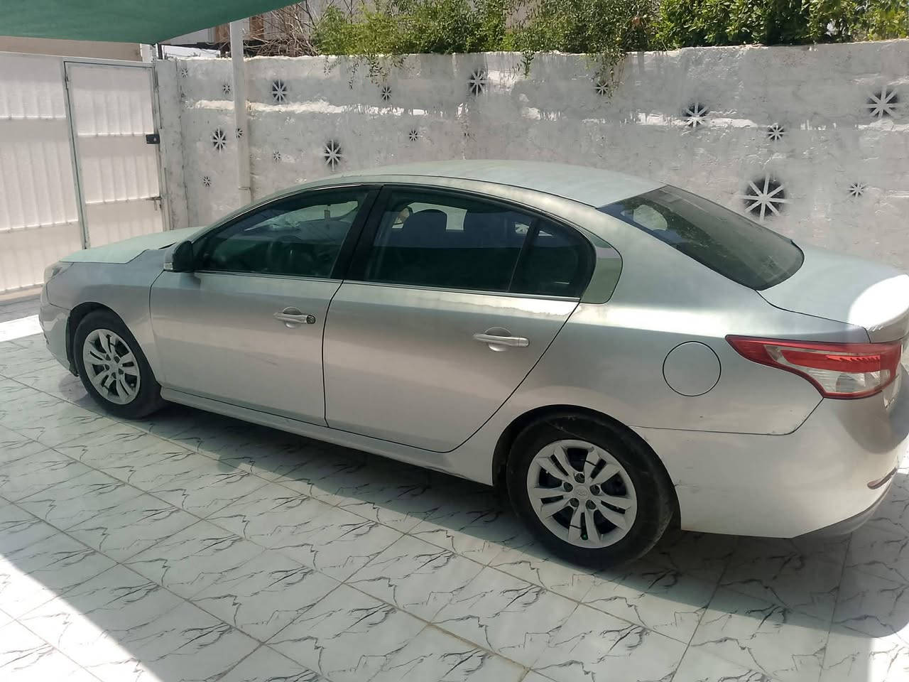 السلام عليكم للبيع او المراوس رينو سافران رقم اربيل الجديد موديل 2015 مكفوله من الضربه والصبغ بيه فقط جراد قماره وبنيد مكينه وكير وحداديه خير من الله العنوان الديوانيه/ قظاء الشاميه للستفسار ***********/
***********
