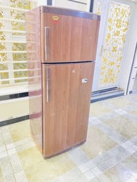 ثلاجه ٢٤ قدم • شغاله • ضمان سنه