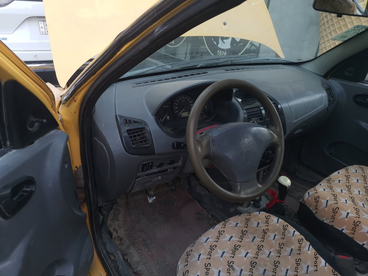 سلام عليكم مرخصت الادمن للبيع طيبة مديل ٢٠١٥ رقم بغداد تكسي مكينة وكير حدادية غرفة تخم تاير كهربائبات كلهة نضيف تبريد عاطل سنوية لحد ٢٠٢٧مشروع وطني السعر ٣٥وبيهة مجال مكان بابل للاستفسار ***********
