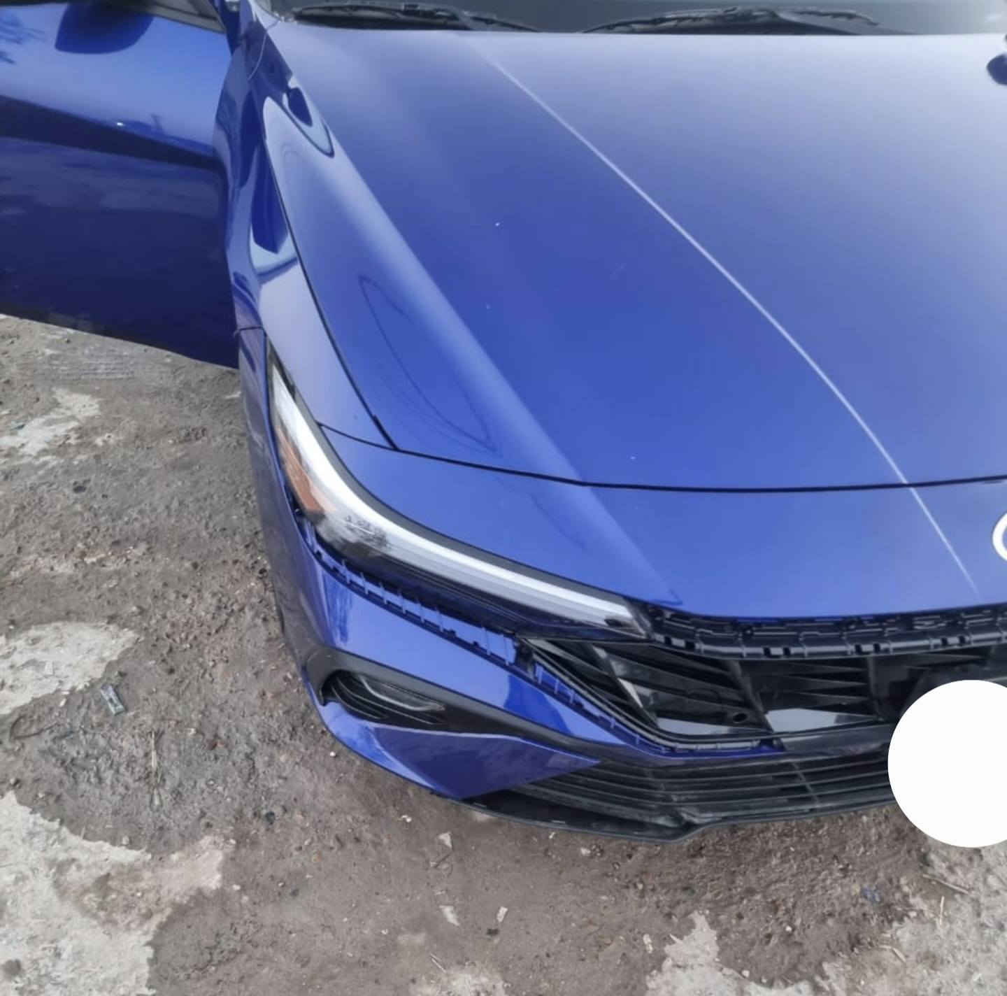 السلام عليكم عندي اللنترا هايبرد جديدة ماشية فقط ٧ آلاف
رقم بغداد موديل ٢٠٢٥
مواصفات
بصمة تشغيل 
بصمة ابواب 
سياقة ذاتية
تحديد مسار 
رادار خلفي وامامي وجانبي
لد نهاري
لد بالدشبول
تشغيل عن بعد 
أوتو هولد
سايد بريك دكمة
إشارة ترحيب
شاشة دجتل متصلة
رقم الموبايل ***********
