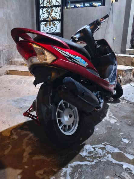 السلام عليكم ماكس عدلة للبيع بوشة 55
كزوز FM 
ويل رياضي 
كهربائياتها شغالة 
سعرها 550 وبيها مجال 
***********
