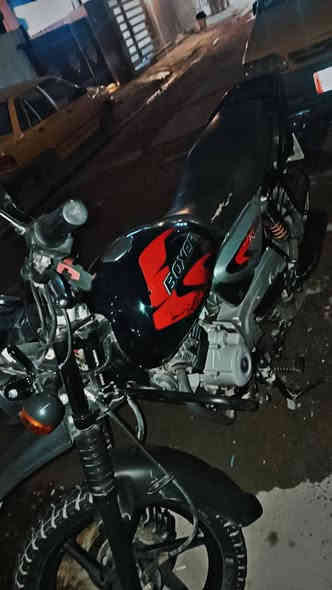 بوكسر 2023 ماشية 36 بغداد الامين 
السعر 2250 
مرقم لوحتين انكليزي ب اسمي
