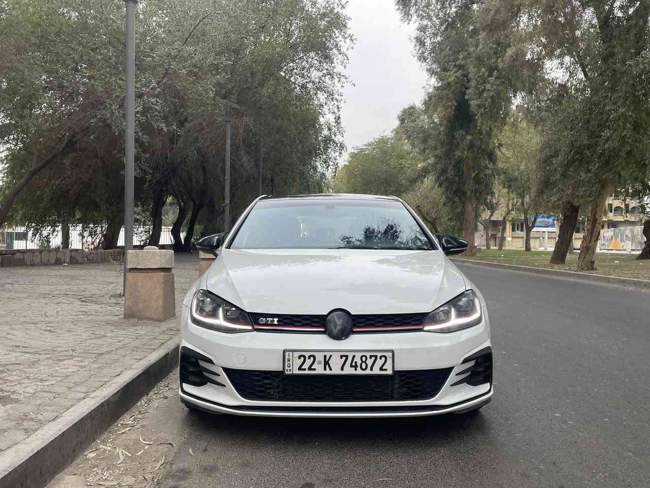السلام عليكم بيع او مراوس 
كولف GTI كير عادي 🚀
موديل 21 
مكينة 2000 تيربو 
بدون صبغ 
السيارة فول مواصفات
كشنات جلد تدفئة 
بصمة 
سلايد روف 
عليها برمجة
طلقات بوب كورن 
السعر 160$
للاستفسار *********** اتصال او واتس اب
